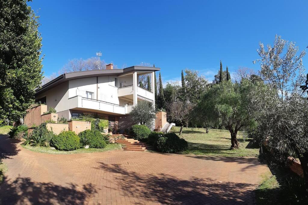 Villa Freschia Minturno Bagian luar foto